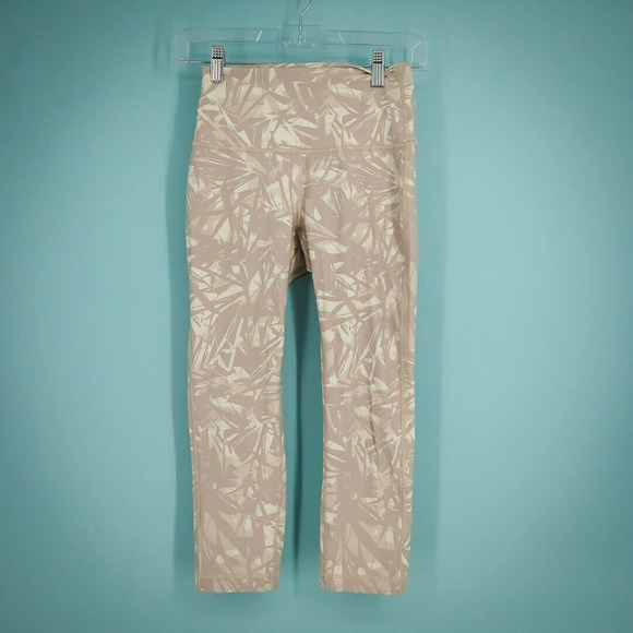 Lululemon Size XS Small S Wunder Under Pink Floral Print Crop Cropped Leggings - Picture 1 of 4